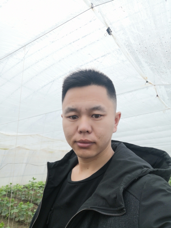 宇成的第二张照片--德惠闪婚服务中心